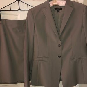 Skirt Suit ANN TAYLOR